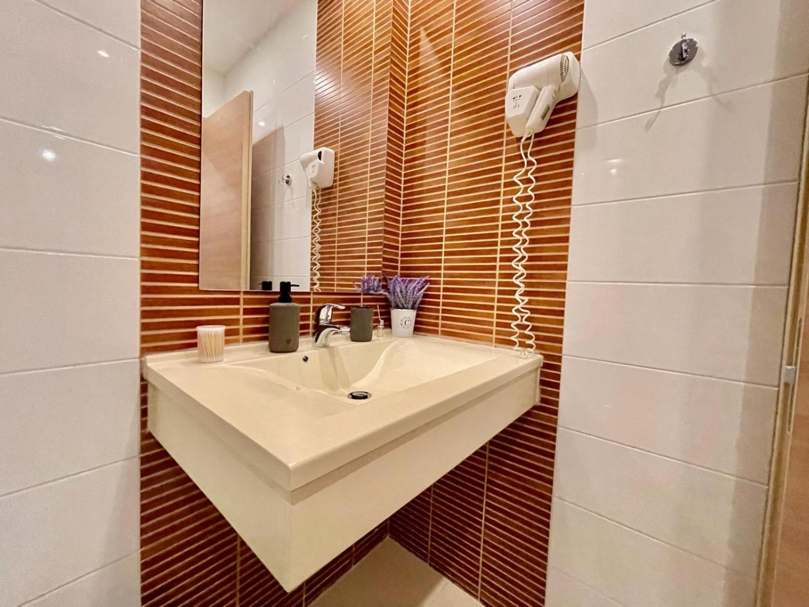 Yamaluxe Apartments - Silent & Primitive With Relaxing Area Bucarest Esterno foto